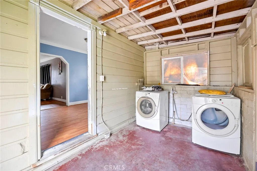 1210 E Whittier, Hemet, California 92543 home-pic-6